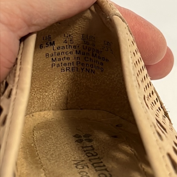 Naturalizer Brelynn N5 Comfort Tan Slip on Wedge shoe size 6.5M - Picture 9 of 11